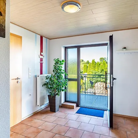 Huegelblick Oase 公寓 *